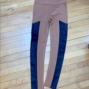 Two tone leggings faux leather
